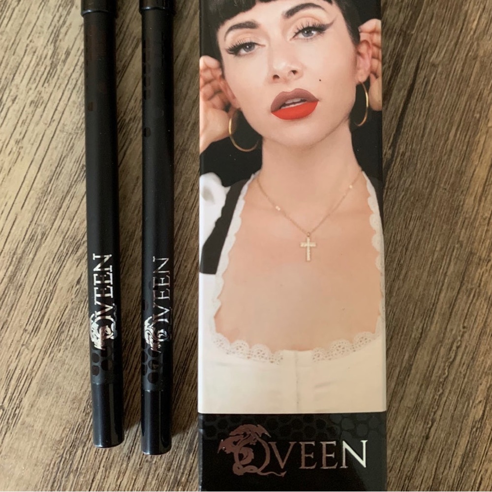 Qveen Partners In Crime - Lip Liner Duo - Spray Tan + Sos